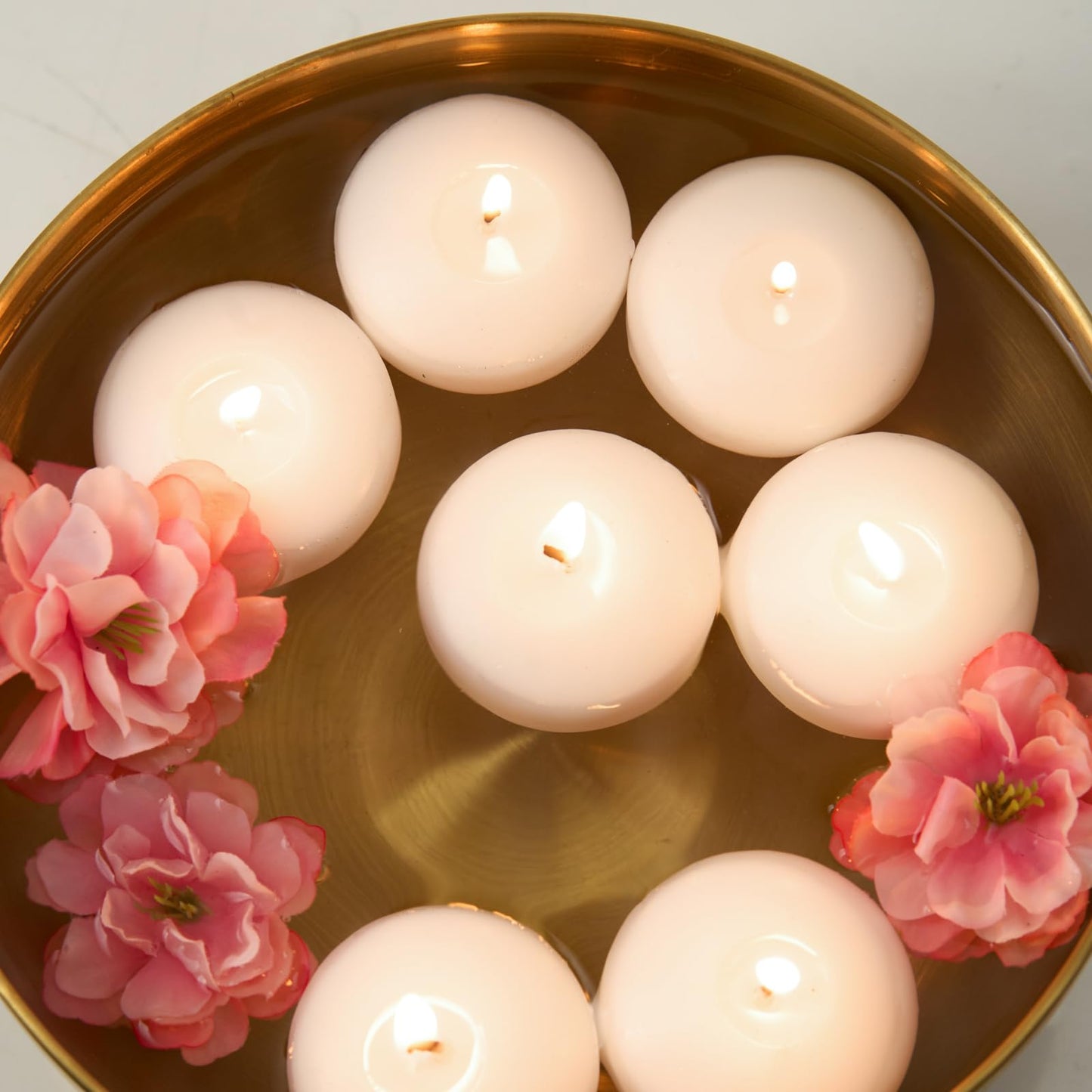 DILILILI 20 Pack Unscented Floating Candles 2 inch, White Floating Candles for Centerpieces with 5+ Hours Long Burn Time, Dripless Wax Discs Smokeless Floating Candles for Holiday, Weddings,Home